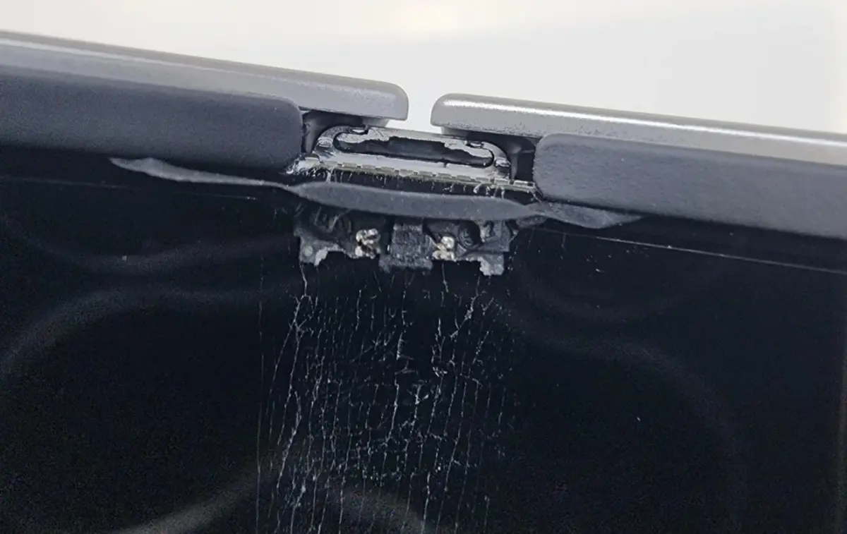 2025-07-25-082858-1200x757