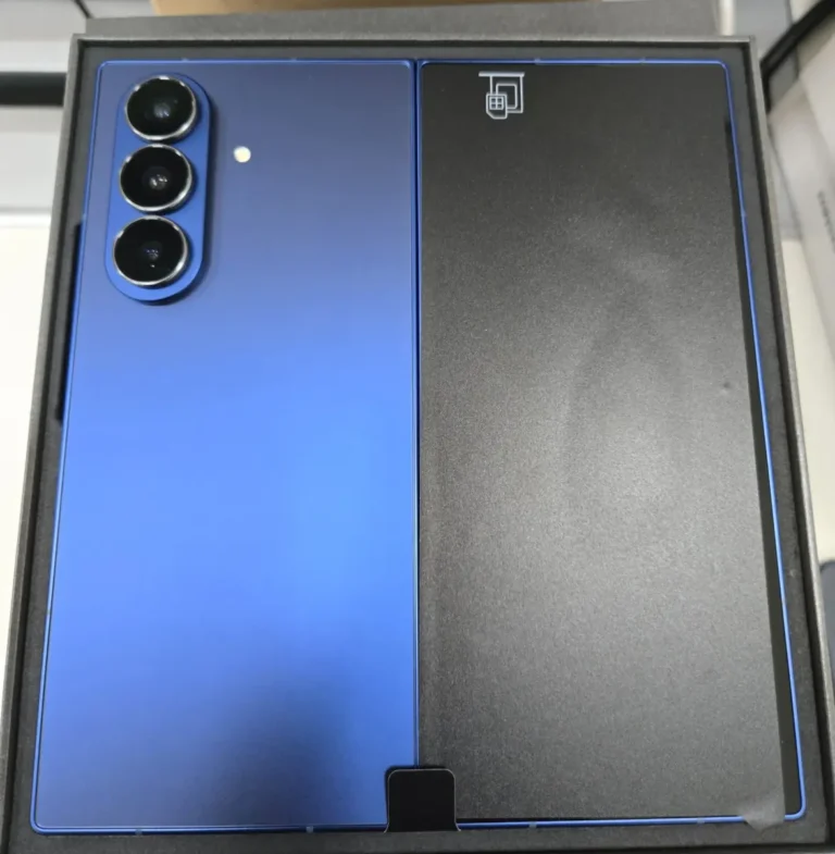 Samsung-Galaxy-Z-Fold-7-live-image-leak-1-1174x1200