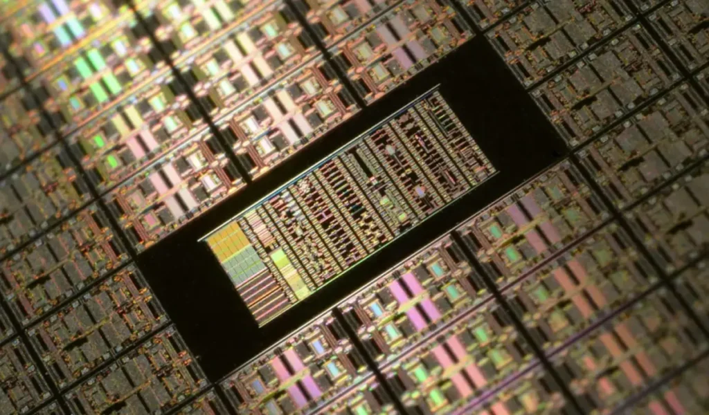 Apple Grabs Nearly Half of TSMC’s 2nm Chip Output for iPhone 18