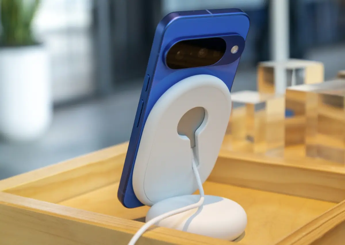 Pixel 10 Series Faces Wireless Charging Issues with Older Chargers